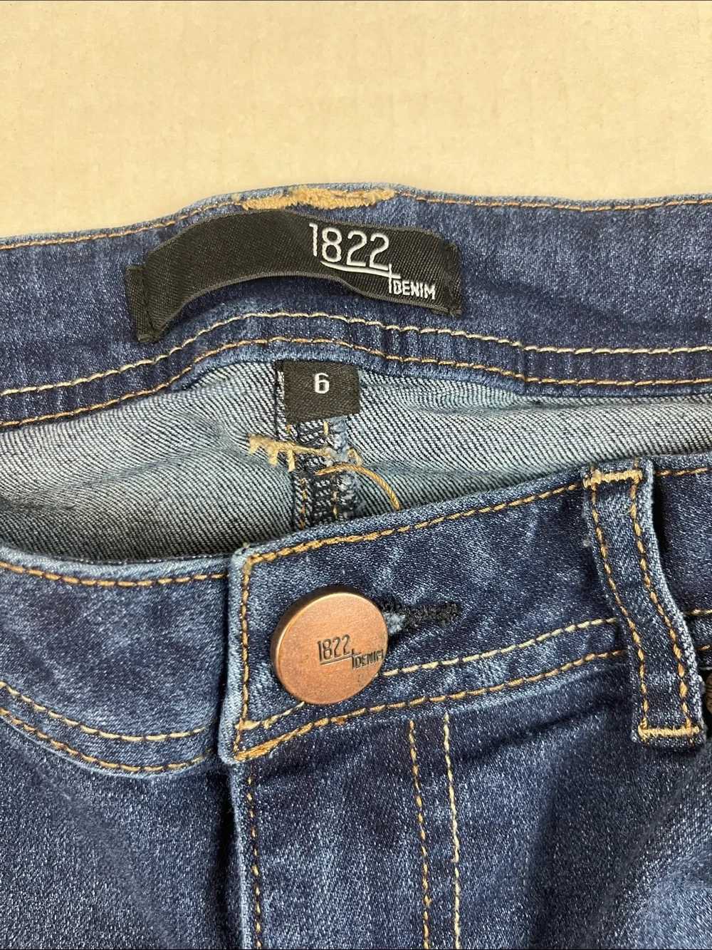 1822 Denim Shorts- size 6